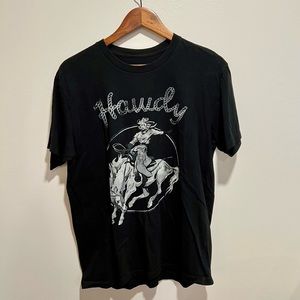 BLACK SPARROW - Howdy graphic boyfriend tee, size medium